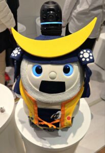 むすび丸の衣装を着たLOVOT